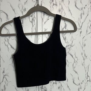 Scoop Neck Ribbed Crop Tank - Black